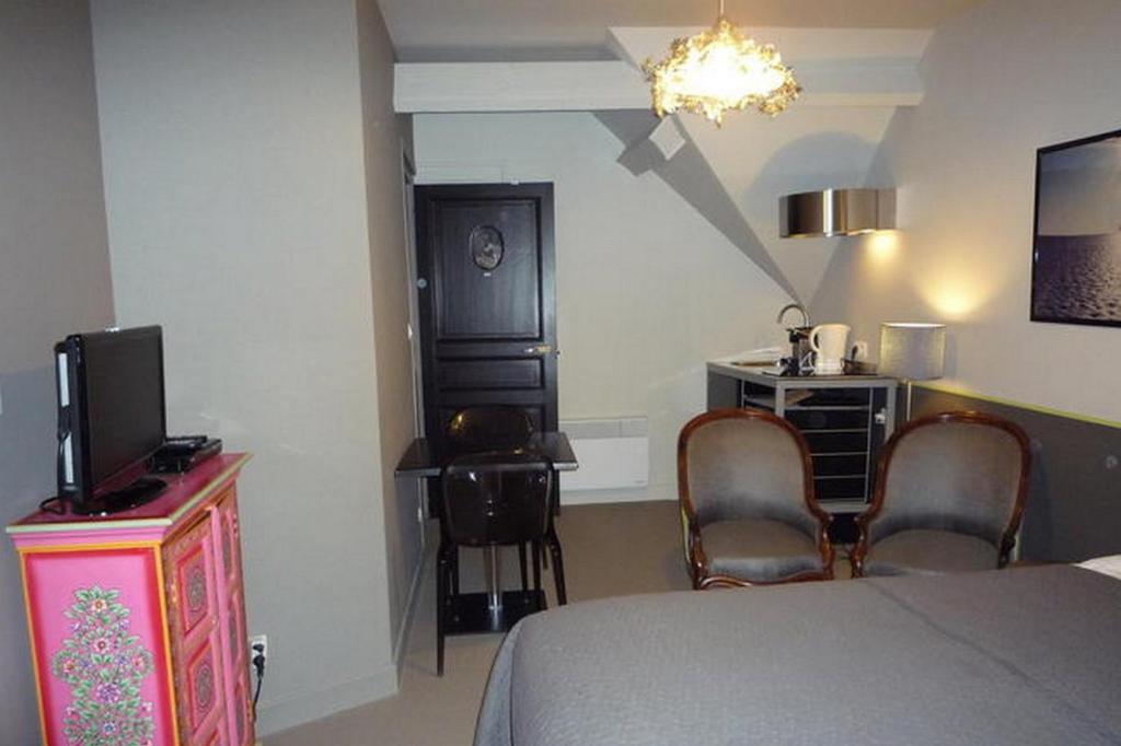 Chambres D'Hotes Castel Des Cedres Saint-Honore-les-Bains Bilik gambar